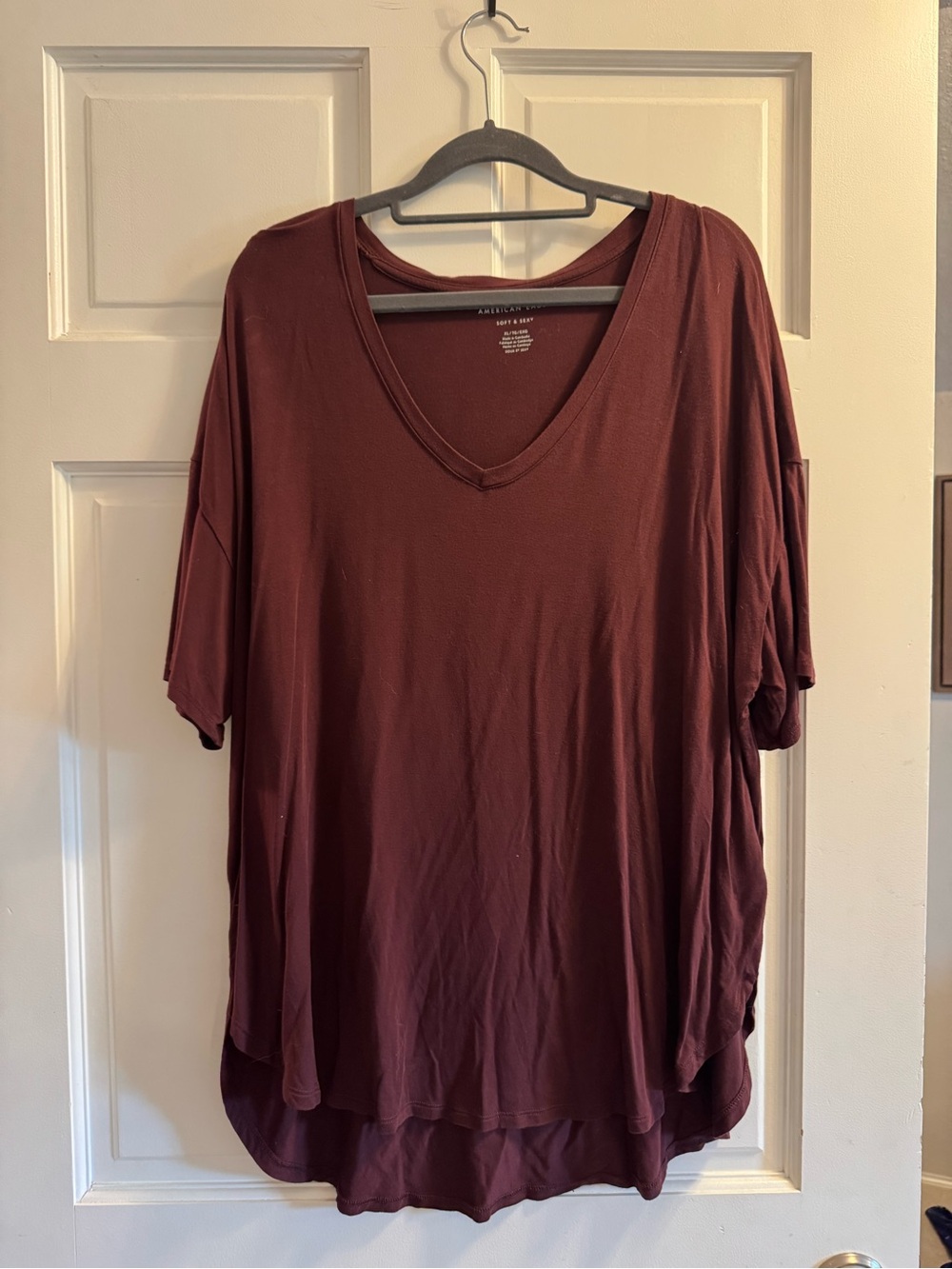 American Eagle Outfitters V-Neck Short Sleeve Top - Burgundy